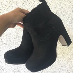 Black high heeled boots